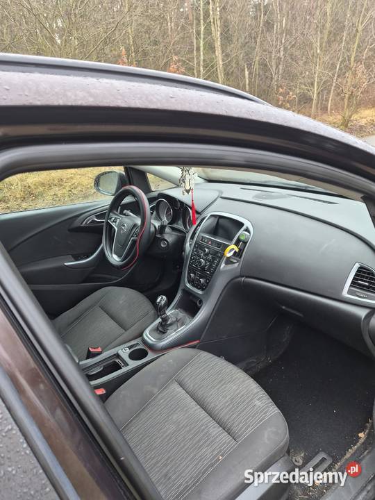 Opel Astra J uszkodzony silnik uszkodzony Świecko sprzedam