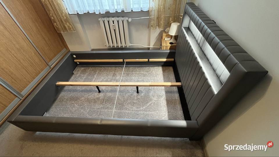 Łóżko MK Foam ze stelażem i materacem Dęblin sprzedam