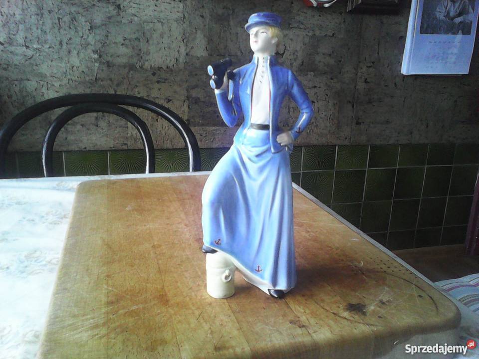 Figurka Damy z lornetką firmy Goebel Resko