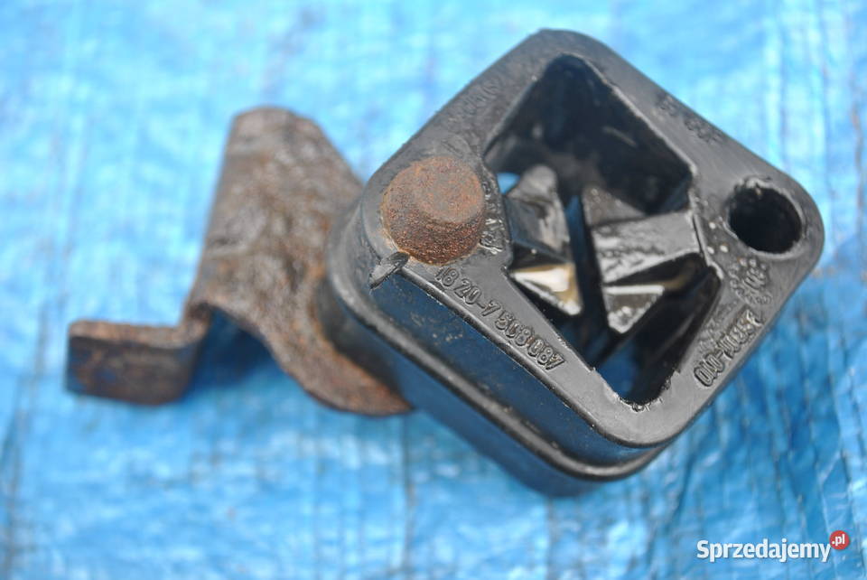 Wieszak końcowy tłumika BMW E60 E61 520i 523i Poręba