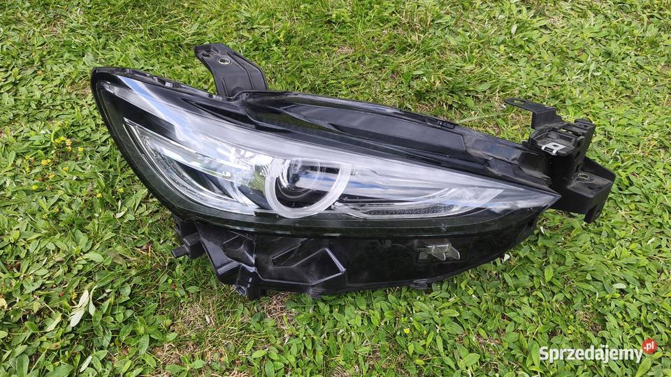 Reflektor prawy mazda 6 Grudziądz