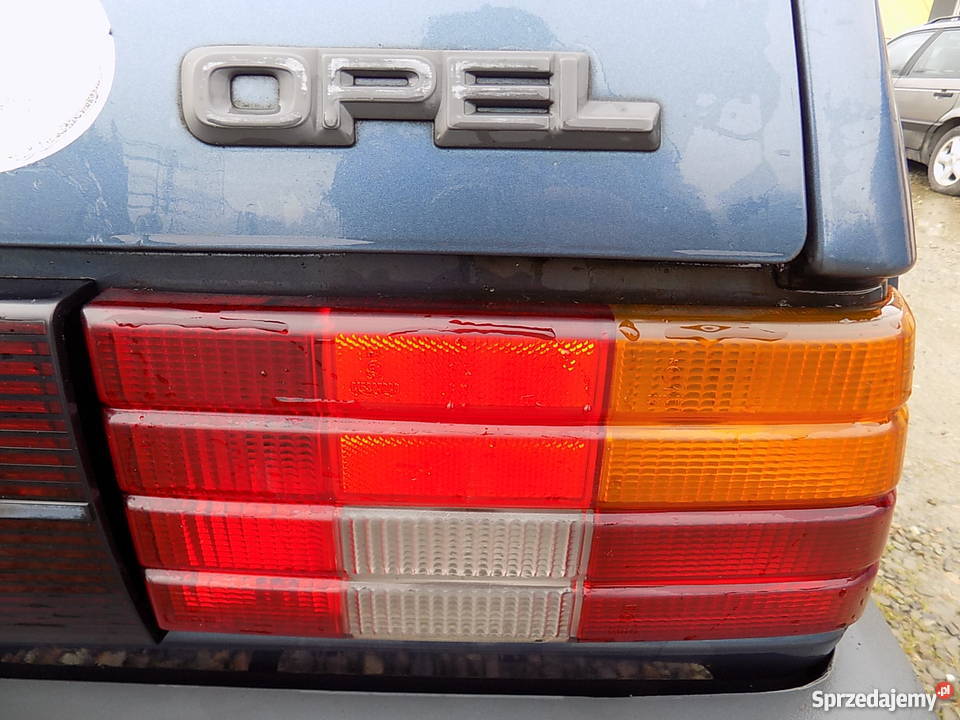 OPEL ASCONA C 8188r ZDERZAKSILNIKMASKA i inne małopolskie