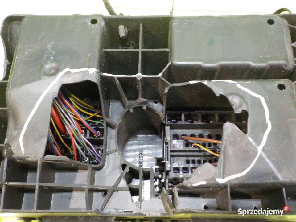 OPEL ZAFIRA C 14r 5D skrzynka bezpiecznikow