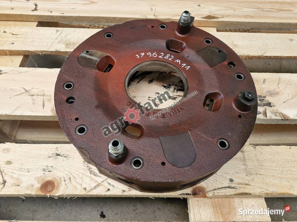 Obudowa Massey Ferguson 5425 5435 6455 5460 Byków