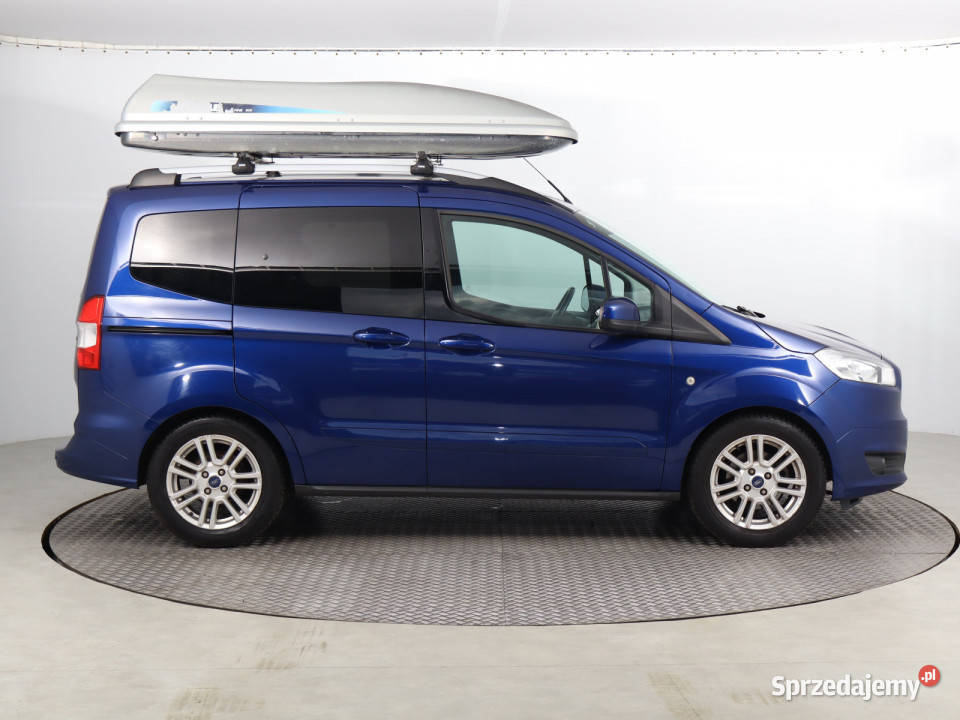 Ford Tourneo Courier 10 EcoBoost Rok produkcji 2016 Bielany Wrocławskie sprzedam