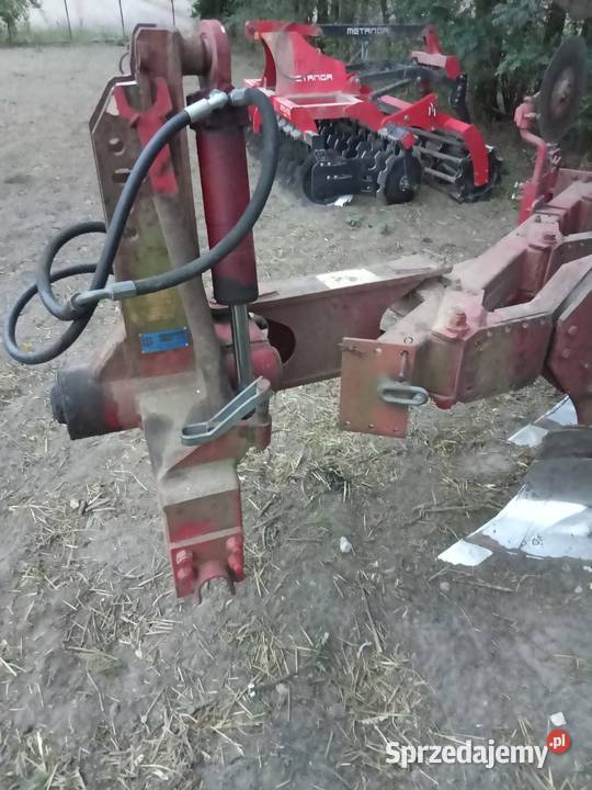 Sprzedam pług 3 skibowy obrotowy Skjold kujawsko-pomorskie Izbica Kujawska