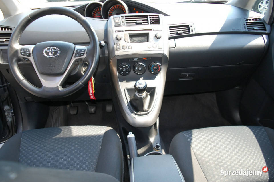 Toyota Verso wielofunkcyjna kierownica