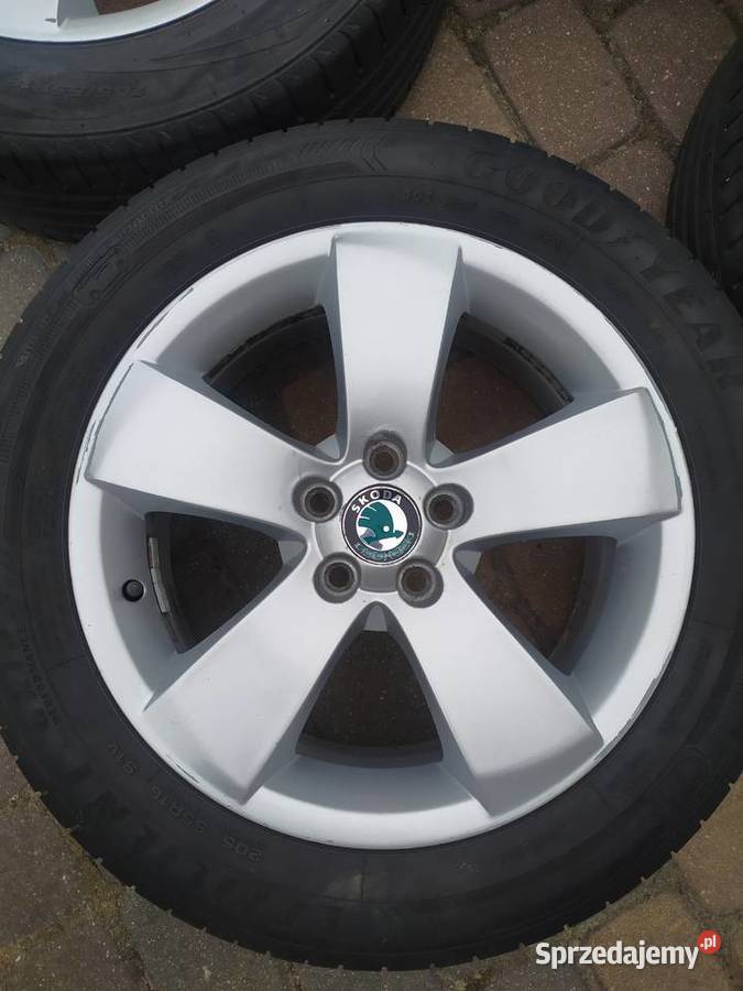 Alufelgi 16 skoda Średnica 16" Jedwabne sprzedam
