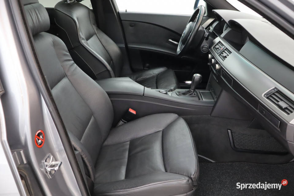 BMW 5 530i światła przeciwmgielne