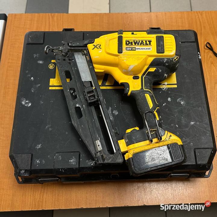 Gwoździarka DeWALT 16Ga 18V DCN660N aku 5 Ah Elbląg