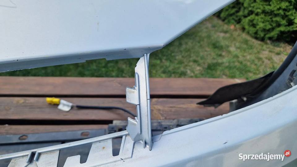 Renault Megan 2 Zderzak przód Słowikowo