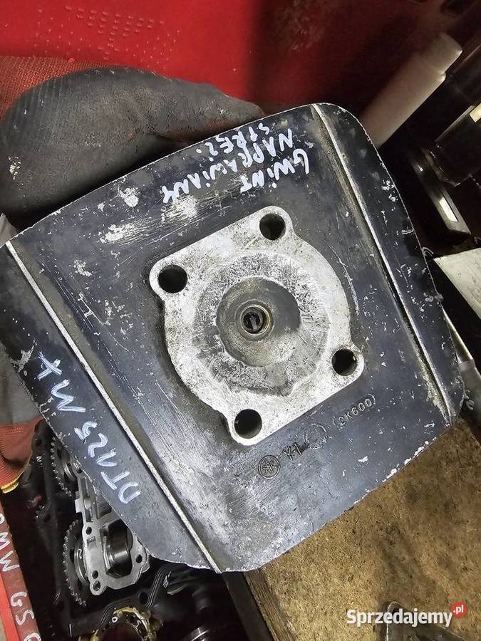 Yamaha DT 125 MX głowica pokrywa cylindra górna