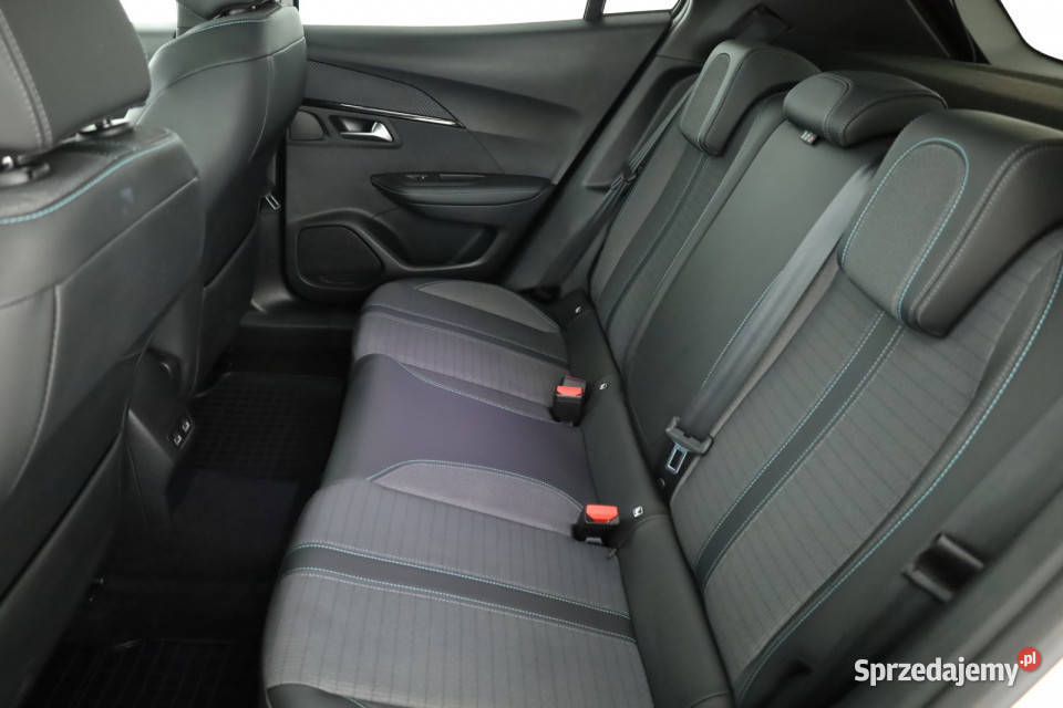 Peugeot 2008 12 PureTech światła przeciwmgielne Piaseczno