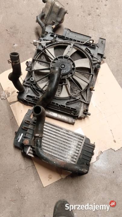 Toyota Yaris komplet chłodnic