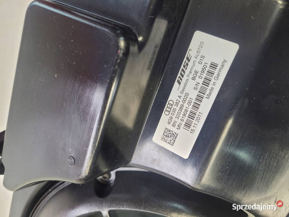 OBUDOWA TUBY TUBA BOSE AUDI A6 C7 AVANT osobowe Sprzęt audio fabryczny Przystajń