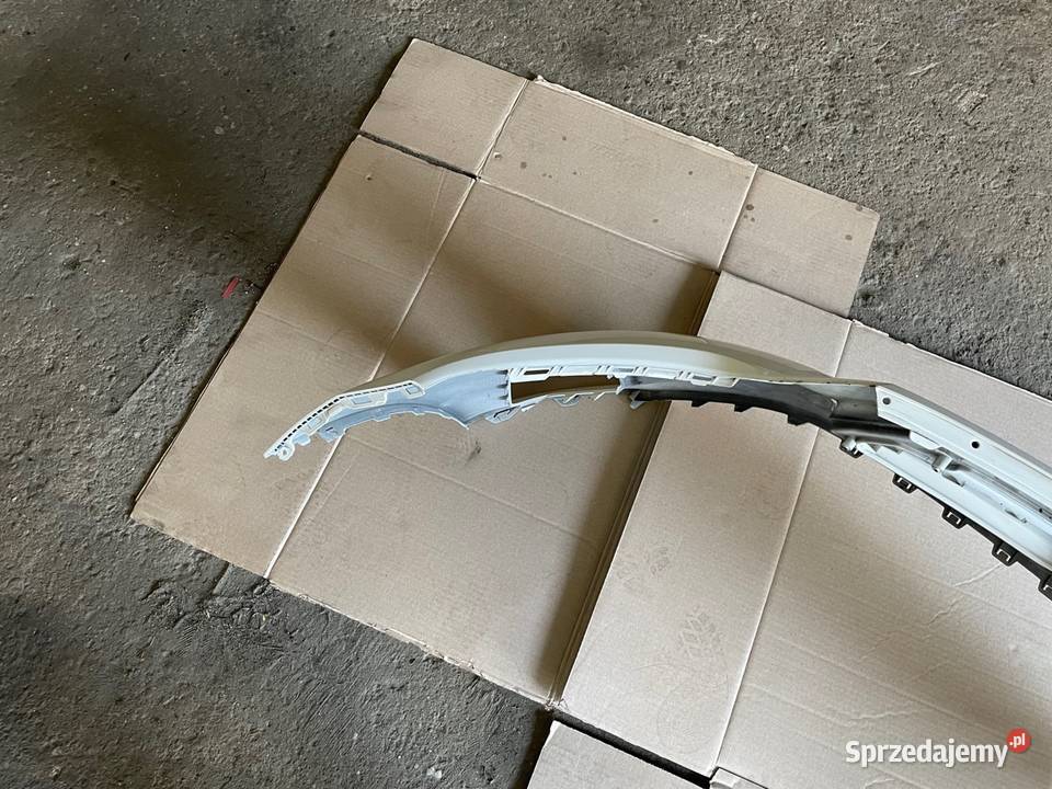 KIA Stonic Zderzak przedni 86511H8400 Czarny Dunajec