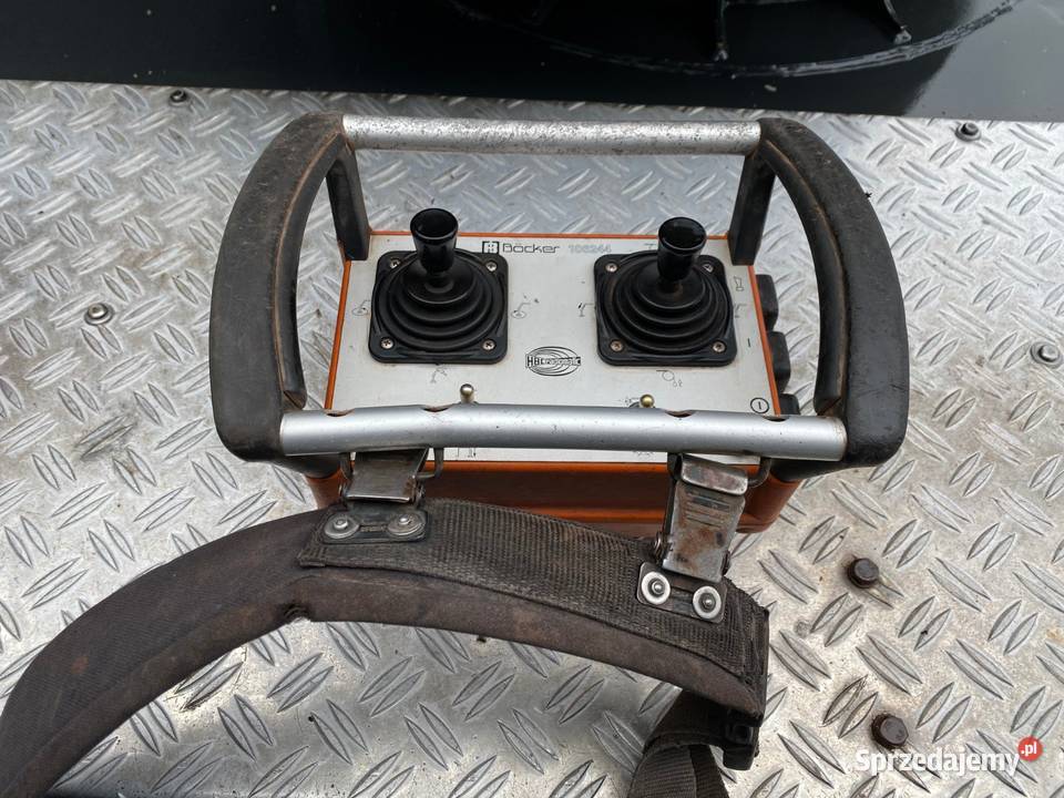 Żuraw Ciesielski dźwig dekarski Bocker AHK 25800 Kościan sprzedam