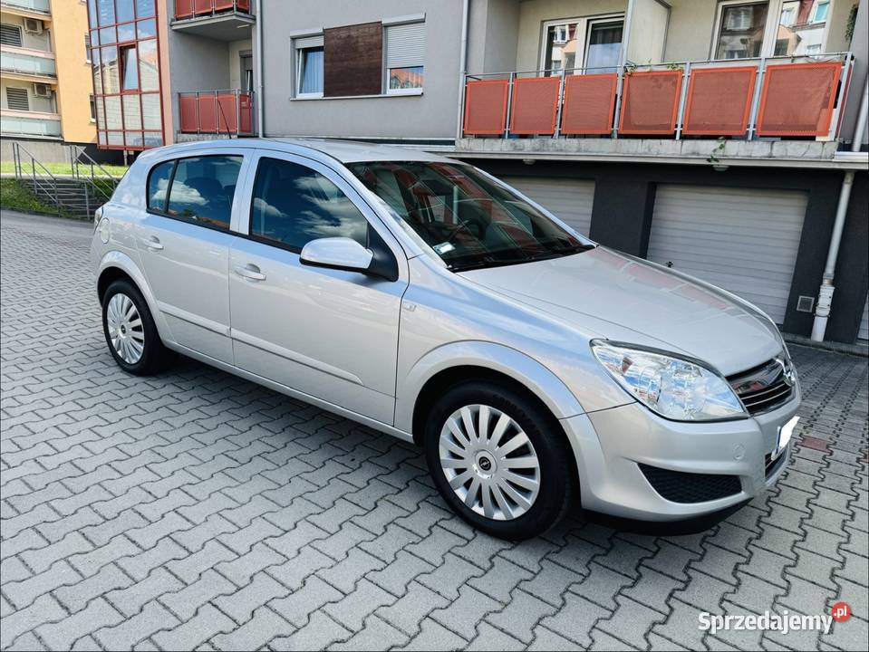 Opel Astra H 16 105 zadbane wnętrze brak korozji Hatchback Mielec