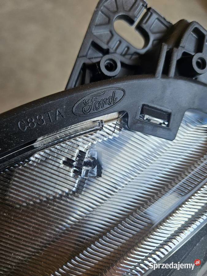 Kuga mk2 lampa przednia lewa nowa uszkodzona Zielona Góra sprzedam