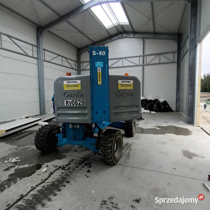 Podnośnik teleskopowy Genie S40 2007 5 800 mg Rok produkcji 2007 Kraków