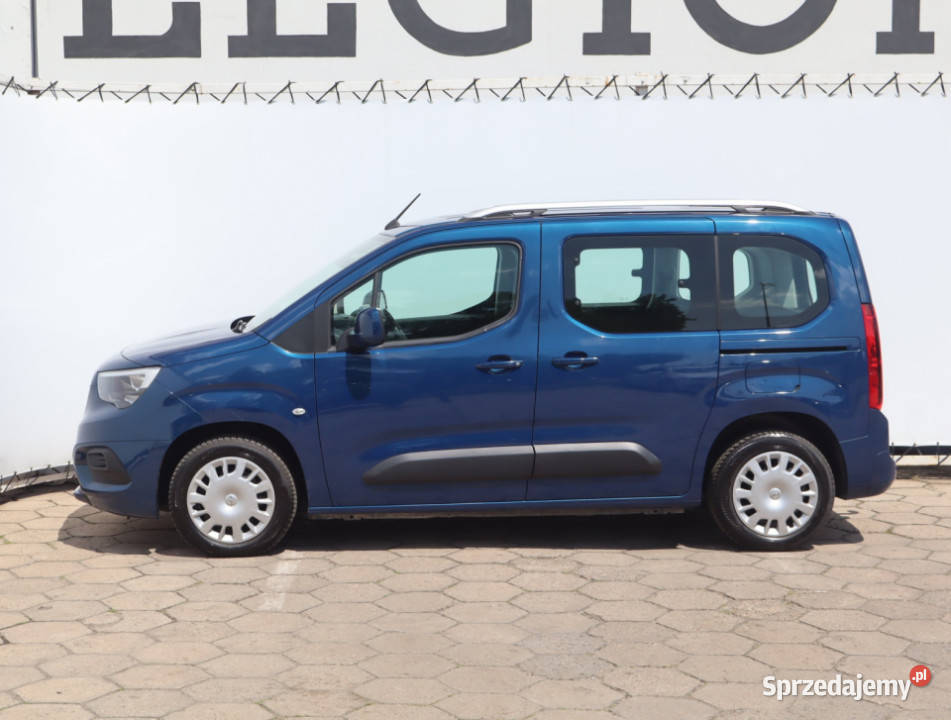 Opel Combo 15 CDTI czujnik parkowania