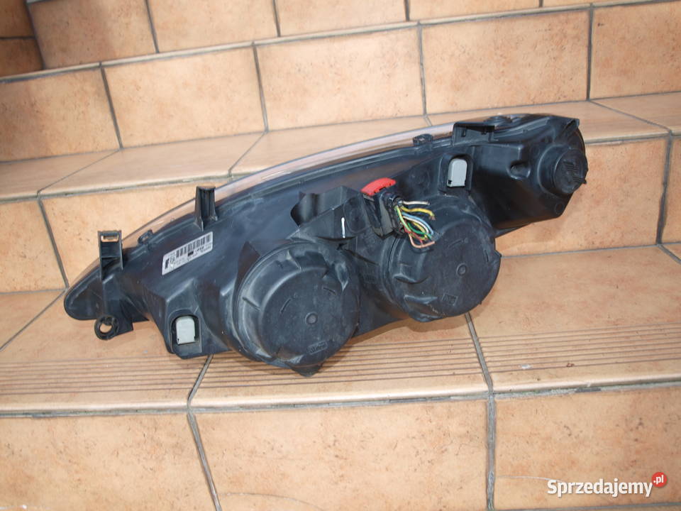 Peugeot 307 lampa prawa przód 2001 2005r europa osobowe Kalisz