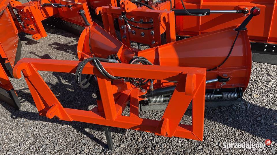 Duży mocny pług do śniegu strzałka Metal Technik Turek