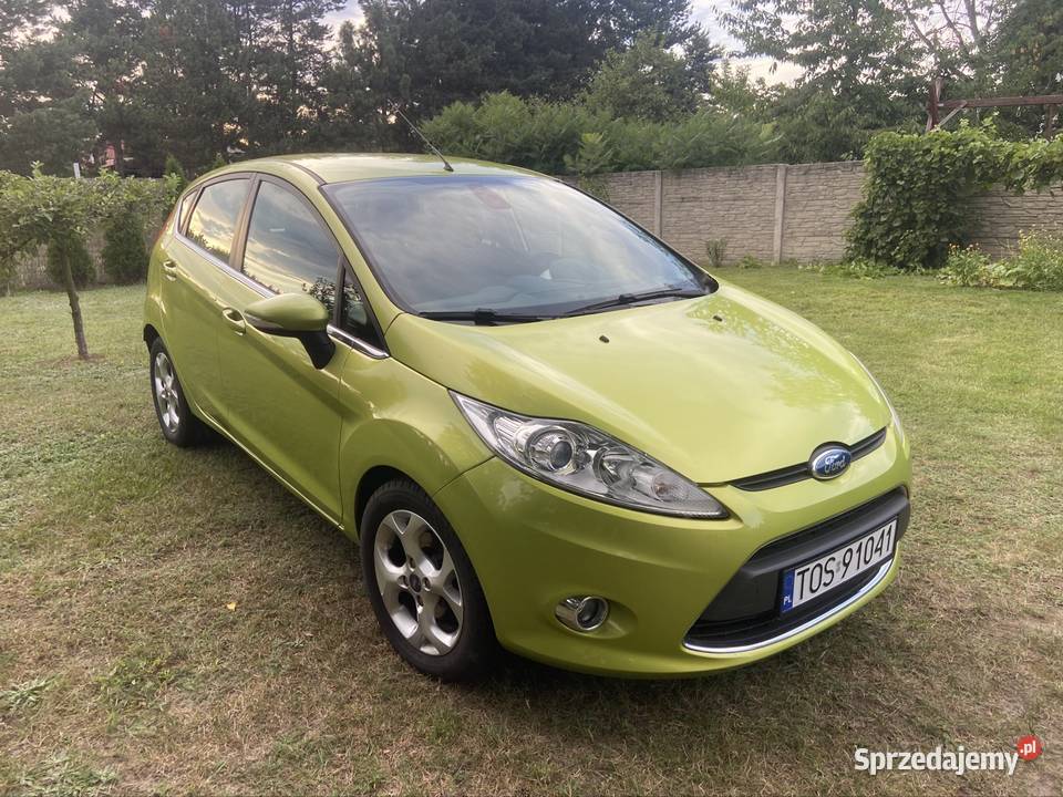 Piękny Ford fiesta 1250cm3 świętokrzyskie