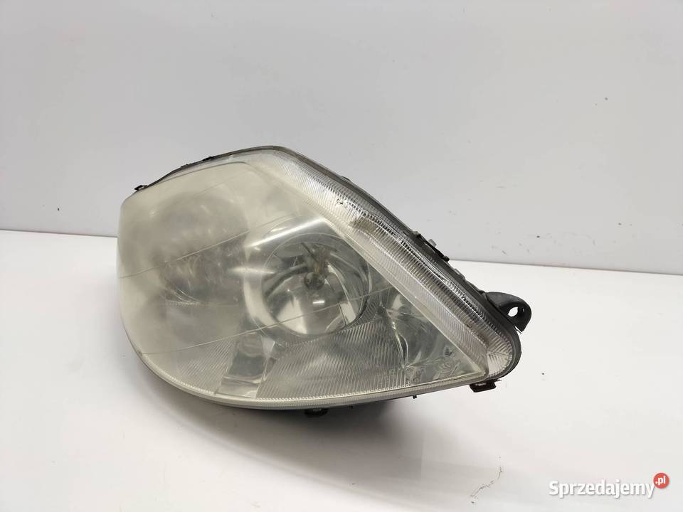 LAMPA PRZÓD PRAWA EU Landwind CV9 I 20062011