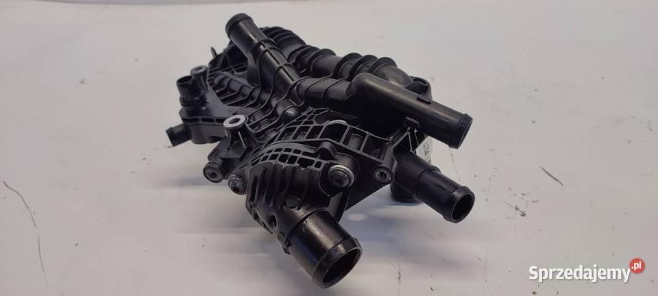 VOLVO XC40 OBUDOWA TERMOSTATU 31439559 Motoryzacja dolnośląskie