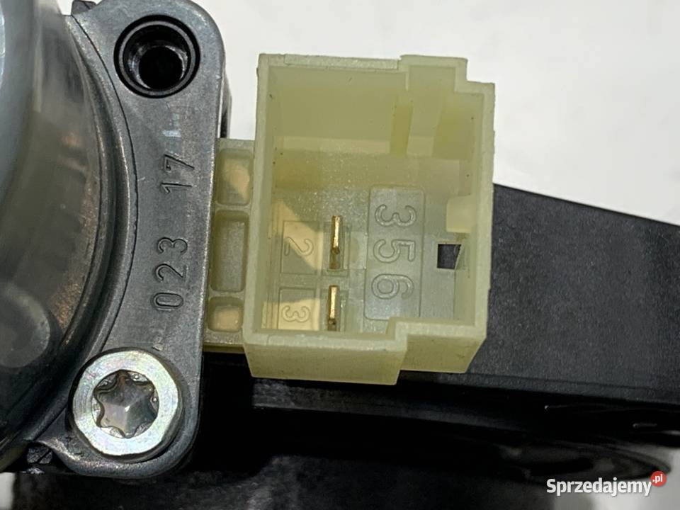 PODNOŚNIK SZYBY LEWY TYŁ VW TIGUAN 0130822715 sprzedam