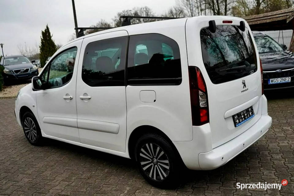 Peugeot Partner 16HDI 5 osób NAVI kamera serwis Rok produkcji 2017 Płock sprzedam