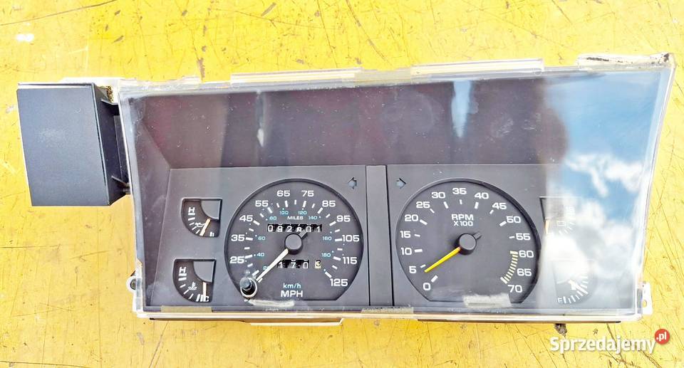 CHRYSLER LEBARON 89 rp LICZNIK ZEGAR WYSWETLACZ