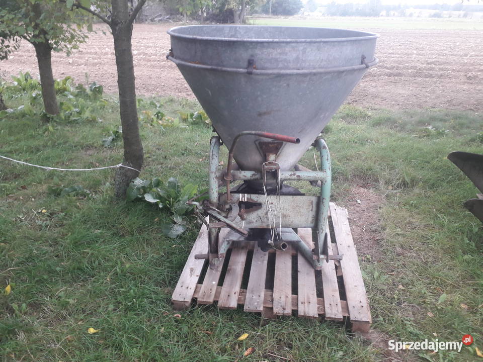 Rozsiewacz Lejek metalowy nieuszkodzony Radom