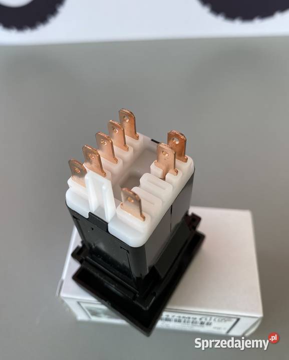 Włącznik świateł awaryjnych Massey Ferguson Białystok sprzedam