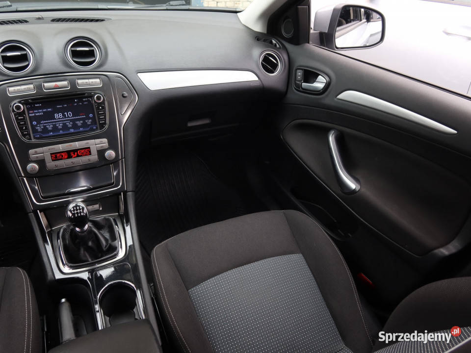 Ford Mondeo 18 TDCi światła przeciwmgielne Katowice
