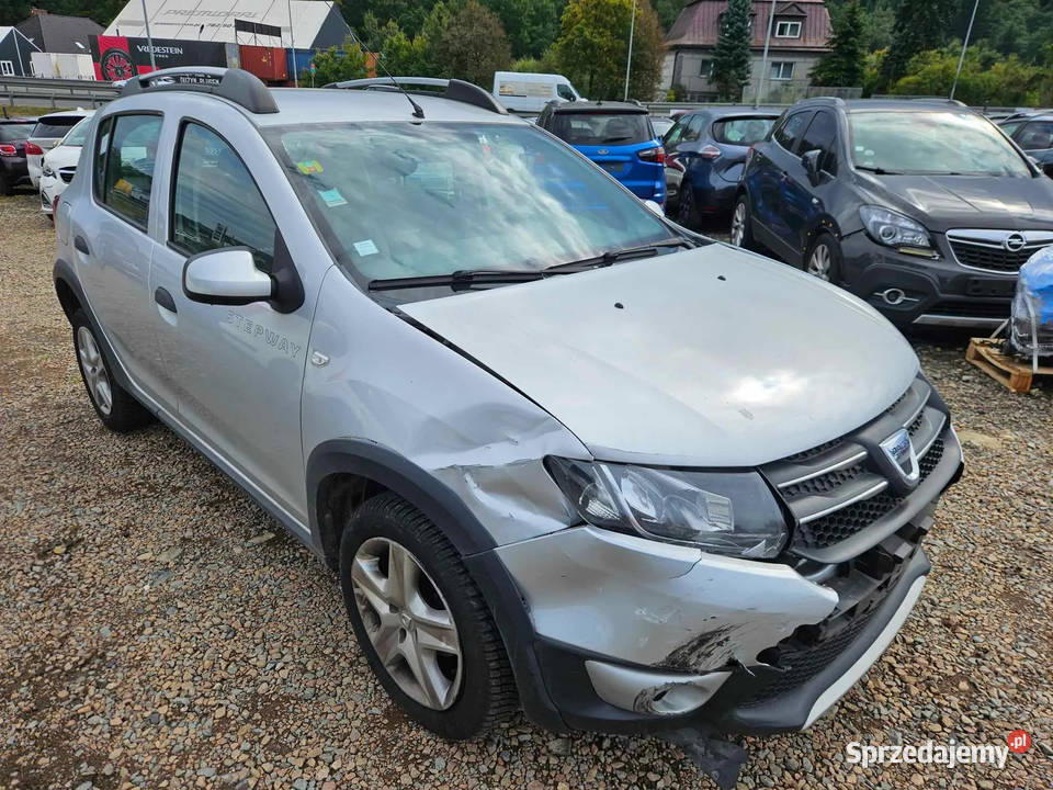 2014 Dacia SANDERO STEPWAY 0.9 BENZYNA - LEKKO USZKODZONY PRAWY PRZÓD