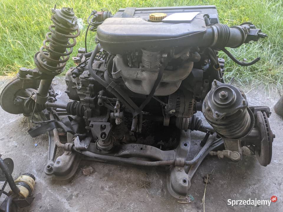 Saab 900 S 93 blok silnik wal słupek 20 T 94 osobowe Stalowa Wola