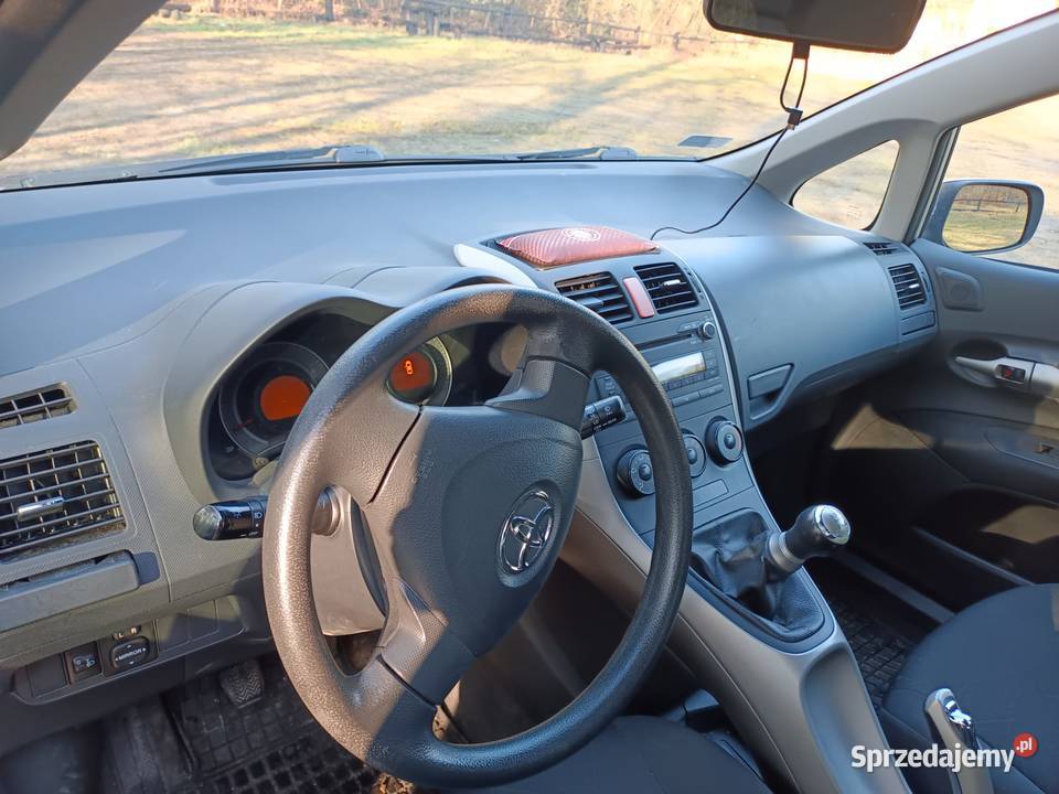Toyota Auris 14 benzyna klima Salon Polska Luboń sprzedam