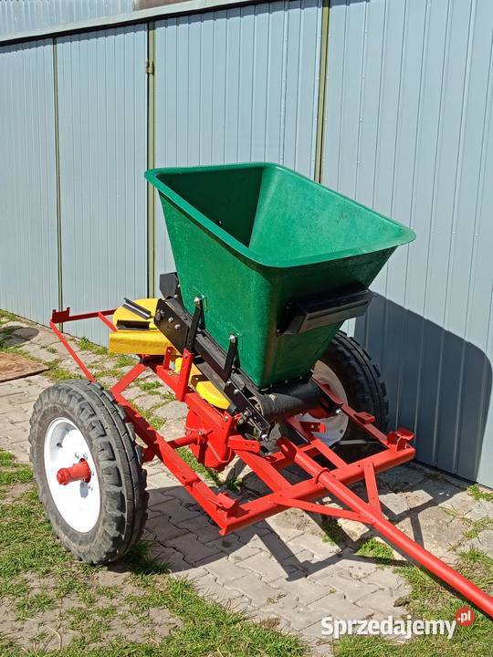 Rozsiewacz do nawozu kos Wilkowice