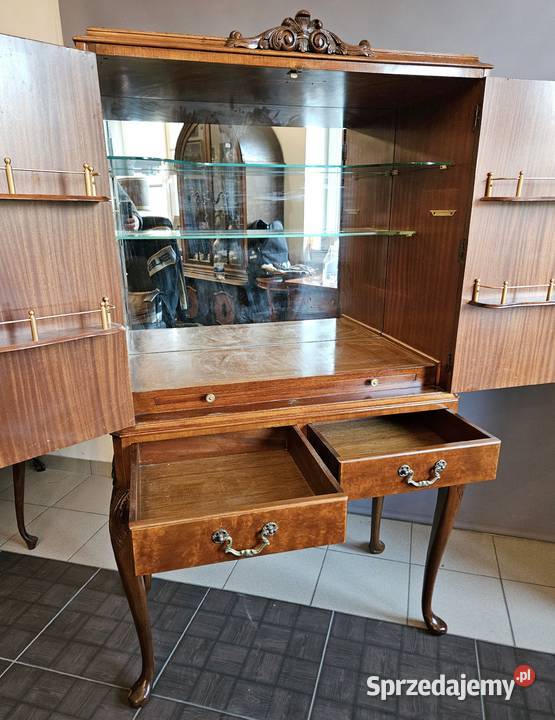 Barek w stylu chippendale Szczecin