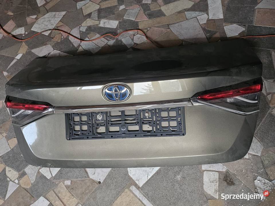 Klapa bagażnika Toyota Corolla E21 sedan komplet Łódź