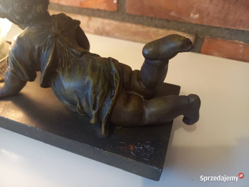 Lampka figuralna z dzieckiem szklany klosz Gawroniec sprzedam