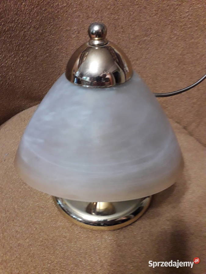 Nocna lampka na mosiężnej podstawie Matowy