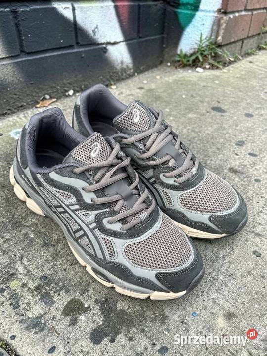Buty ASICS GELNYC Stylowe i Wygodne sprzedam