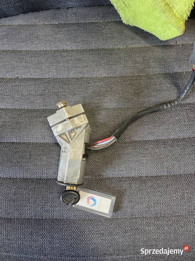 Stacyjka Fiat 126p oryginał Rok produkcji 1995