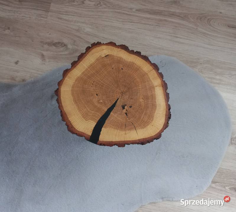 Loftowy stolik z naturalnego drewna z żywicą Starcza sprzedam