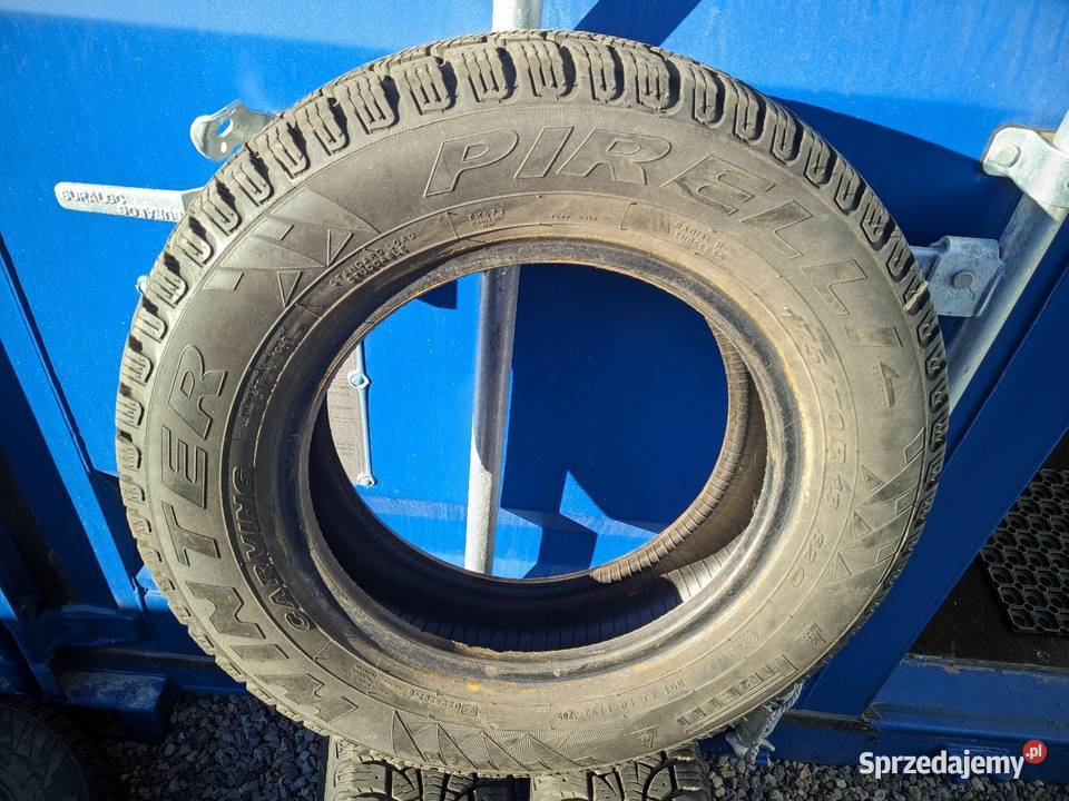 Pirelli Winter Carving 17570 R13 82Q 70 Szeligi sprzedam