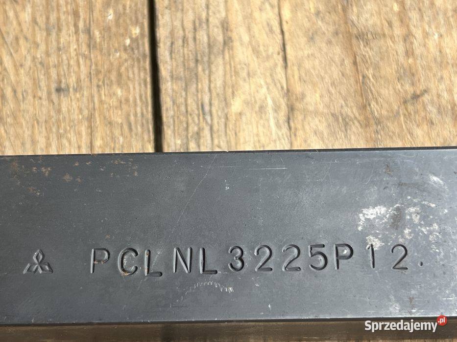 Nóż tokarski Mitsubishi PCLNL 3225P12 z płytką Tuliszków