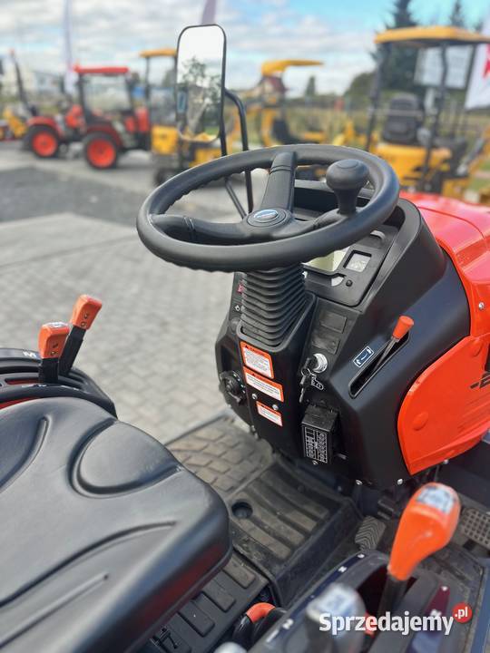 Mini Traktor AVENGER 26 4x4 Agri silnik